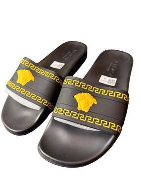 Versace La Medusa Rubber Pool Sliders in Black and Gold